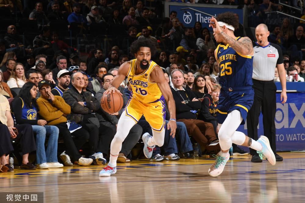 他在比赛中 他在比赛中