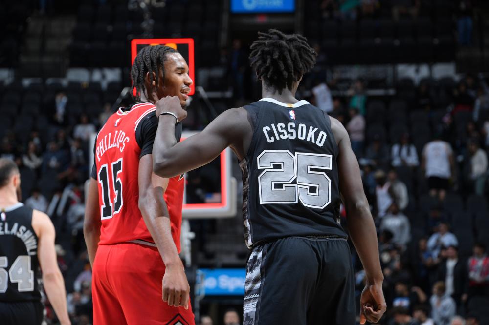 同样不容小 同样不容小